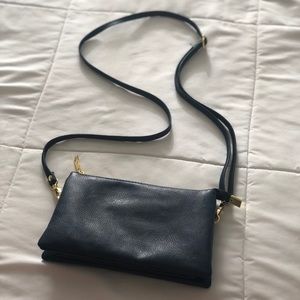 Modern Luxuri Crossbody/Wristlet